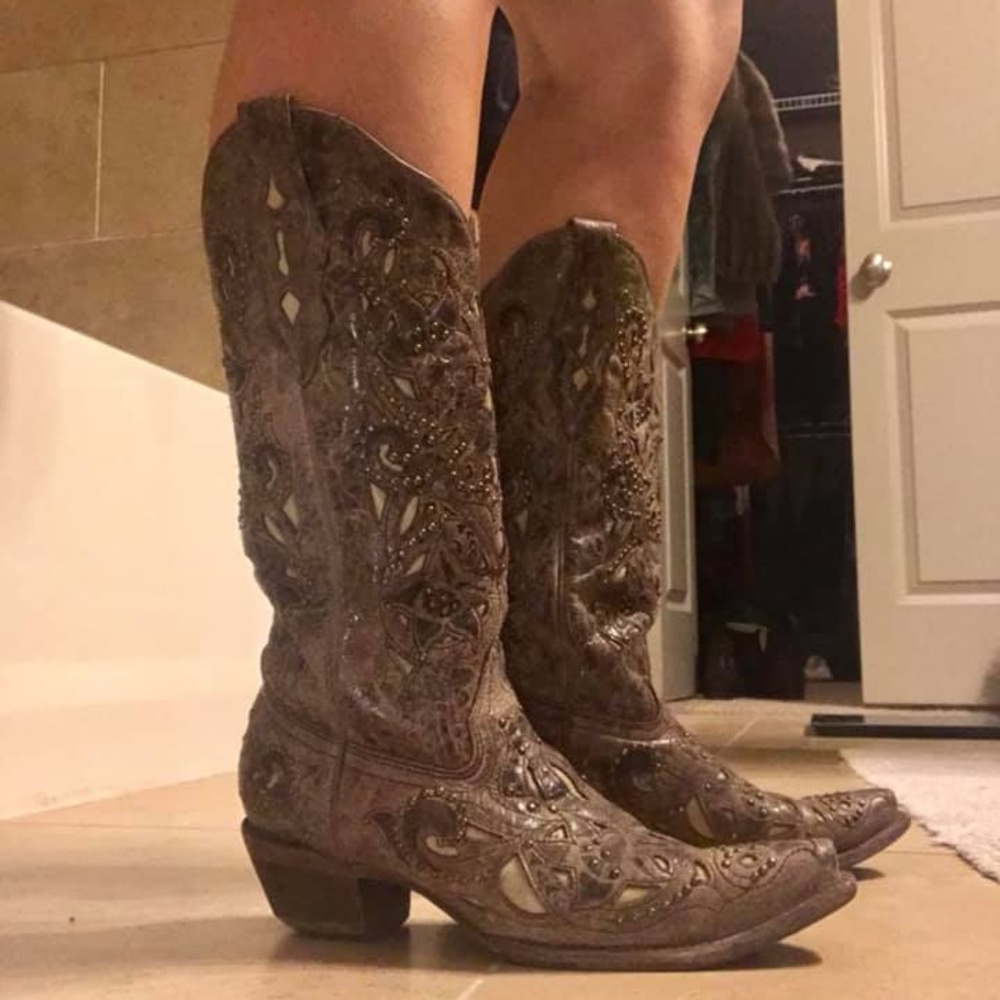 SOLD - Women’s Corral Vintage Studded Cowboy Boots 9M